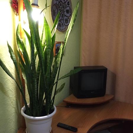 Бюджетные Комнаты Посуточно 5Мин Mcdonalds Wi-Fi 15Мин До Центра Города Ternopil Esterno foto